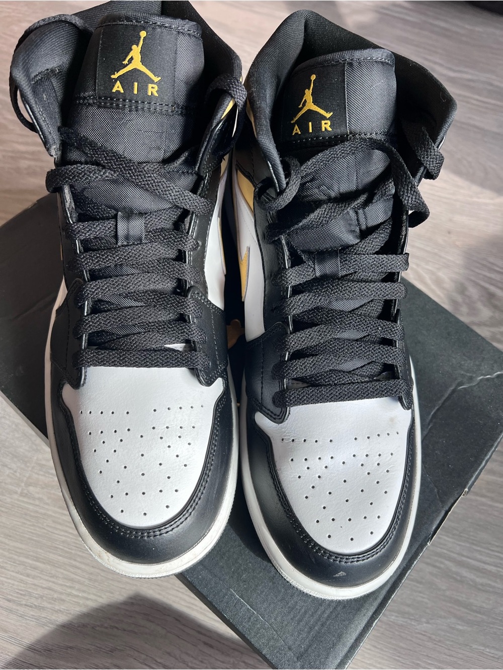 Jordan 1’s Mid — Black, Yellow and White